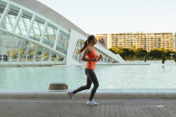 Huile de chanvre pour le sport : un allié naturel pour les athlètes